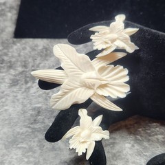 Vintage Carved Cream Orchid Brooch and Screw Back Earrings Set Floral Jewelry