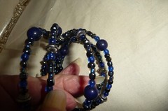 #1427A BRACELET SPIRAL 1″ W ROWS of BLUE & GRAY GLASS BEADS