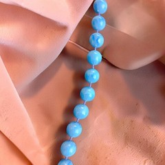 Vintage Sarah Coventry Caribbean Blue Marbled Lucite Graduated Bead Necklace 29″