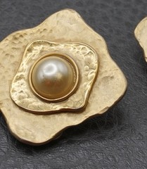VINTAGE 80s 90s Gold Tone Faux Pearl EARRINGS Hoops Rhinestone Brooch CLIP LOT