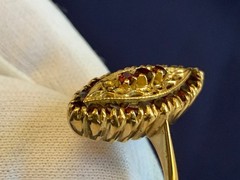 Vtg 18K Yellow Gold Ring 5.2g Fine Jewelry Size 7.75 Band Garnet Color *READ*