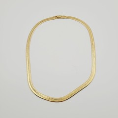 Vintage Gold Tone Herringbone Chain Necklace Classic Fold Over Clasp 18″