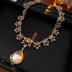 Vintage 2 Pcs Gold Tone Imitation Pearl Necklace Earrings Set Floral Dangle