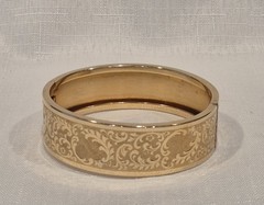 Estate 14K RGP Etched Victorian Wide Hinged Bangle Bracelet Sz 7 1/4 Germany EUC