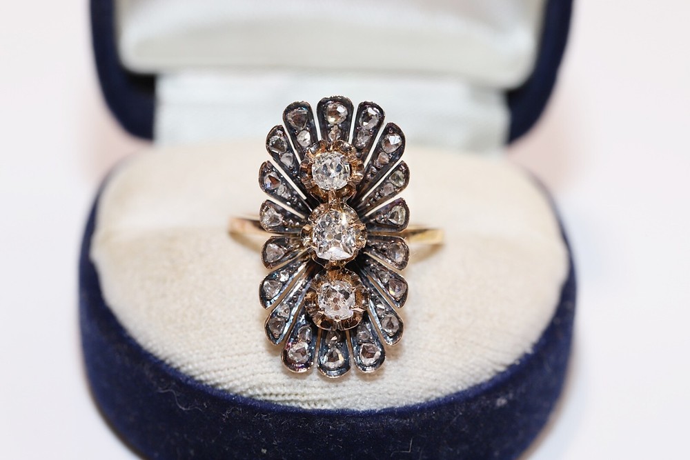 Antique Circa 1900s 18k Gold Natural Diamond Decorated Navette Ring