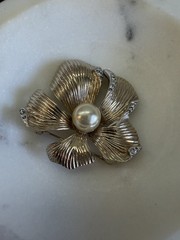 Vintage Jomaz flower faux Pearl Rhinestone Pin brooch