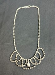 Women’s Vintage Silver Tone Rhinestone Mid Century 14″ Choker Swag Necklace