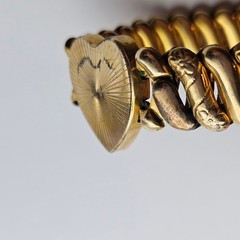 Vintage Marathon Heart Sweetheart Expansion Bracelet Gold Floral Etched