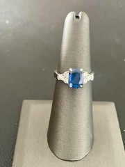 Gorgeous 14KT White Gold 2.50CT Sapphire And 0.48CTW Diamond Ring. Size 6 (FL426