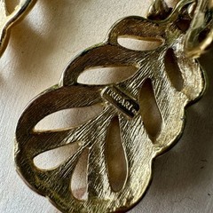 Vintage Trifari Clip Earrings 2 Inch Signed Twice Gold Tone Leaf Filigree Hinged