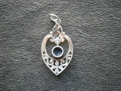 Black Onyx Ornate Openwork Vintage Sterling Silver Pendant 2.5g