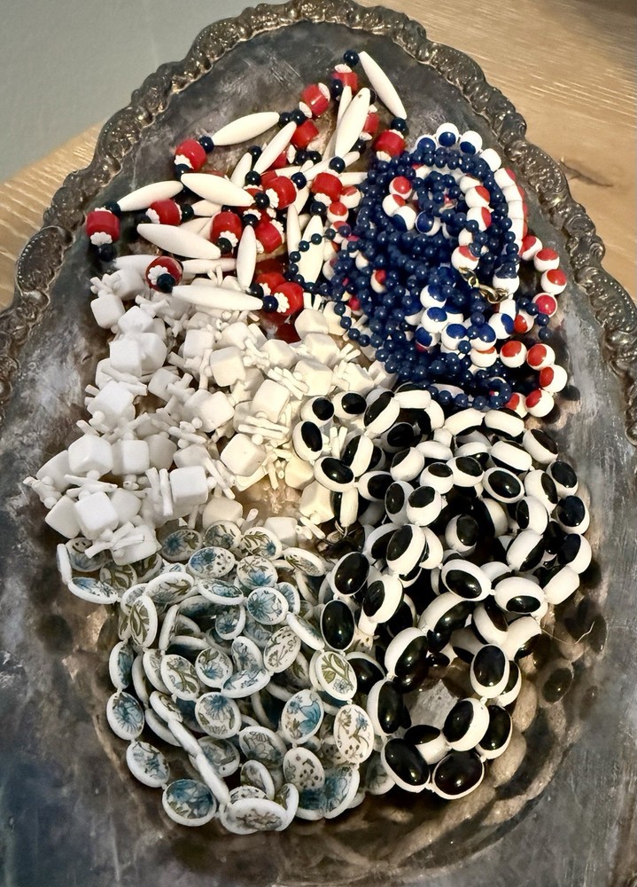 Lot of 5 Vintage Plastic Necklaces Various Colors Costume Jewelry 52”