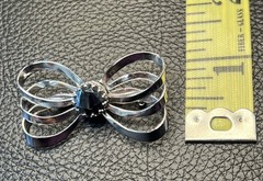 Vintage Silver tone Ribbon triple Bow brooch pin with Onyx stone