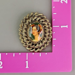 Vintage Cameo Brooch Pendant Lady Portrait Oval Gold Tone Textured Domed 1.5″
