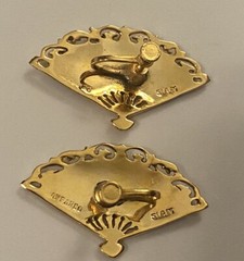 Vtg AMFARCO SIAM Thailand Goddess Gold Tone Green Enamel Fan Screw Back Earrings
