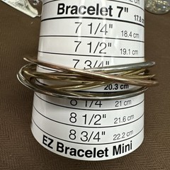 Vintage 1960s Gold ,Silver, Rose Gold Tone 5 Bangle Interlocking Bracelet J104