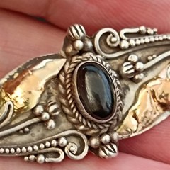 Vintage Silver 22K Gold Brooch Black Stone Floral Romantic Art Nouveau Revival
