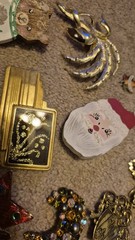 Vintage Brooches Set Mixed Lot Materials Metal Wood Plastic Gold Tone