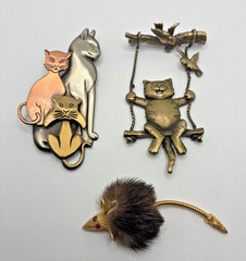 Brooch Lot Cat Lovers Mouse Animal Bronze And Gold Tone Figural Pins Read