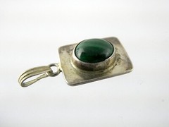 Vintage Southwestern Sterling Silver Malachite Cabochon Pendant 2.8g 7/8 Inch