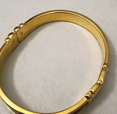 Vintage Damascene Bird Spring Hinged Bracelet Ornate Gold Tone & Black 6-3/4″