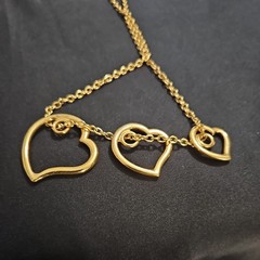 Avon Triple Heart Pendant Gold Tone 30″ Chain Necklace Graduated Open Hearts