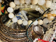 5 Lb Lot Fashion Costume Beaded Bracelets Vintage Mod Boho Glass Lucite Acrylic