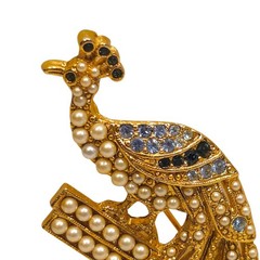 Vintage Style Elegant Rhinestone & Faux Pearl Peacock Bird Brooch Goldtone