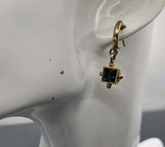 Vintage Linda Levinson Earrings Gold Tone Blue Crystal Stone Drop Pierced Post