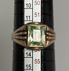 ANTIQUE 10K YELLOW GOLD URANIUM GREEN SPINEL GEMSTONE RING size 6.5 STUNNING