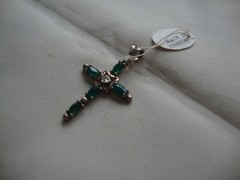 VINTAGE 1970-80s GREEN CZ W/ CLEAR CZ CENTER CROSS STERLING SILVER 925 PENDANT