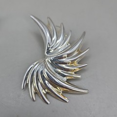 Set (3) Silver-Tone Metal MCM Starburst Spike Spiky Swirls Earrings & Brooch Pin