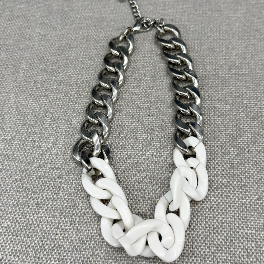 Vintage Link Necklace Silver Tone Metal White Acrylic Chunky Retro Funky