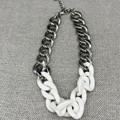 Vintage Link Necklace Silver Tone Metal White Acrylic Chunky Retro Funky