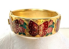 Lot of 6 vintage costume jewelry pieces in red/gold tone shades
