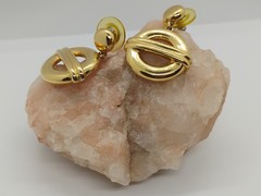 Glamorous Vintage Gold Tone Monet (c) Signed Dangling Earrings
