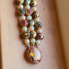 Vintage brass Beaded bracelet Gold Red & Green Metallic Accents & Faux Pearls