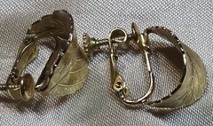 Vintage NAPIER gold Toned Earrings