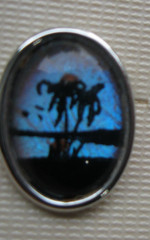 GENUINE BUFFALO WINGS BY HOFFMAN EARRING SET VINTAGE SCREW ON STYLE