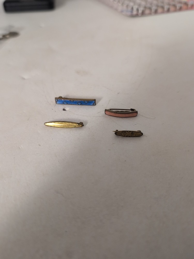 Lot Of (4) Bar Brooch Pins (2) Enamel (1) Gold Tone (1) Marked Gold Top As Is