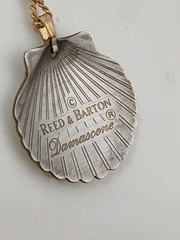 1970S Barton & REED Damascene Clam Shell Design Pendant Necklace
