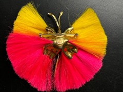 RARE SIGNED HATTIE CARNEGIE HOT PINK & YELLOW DYNEL BUTTERFLY PIN BROOCH💛💕