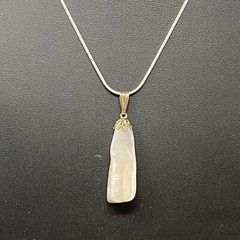Stone Pendant Necklace Cloudy White Gemstone Amulet Wicca Chakra New Chain 20″