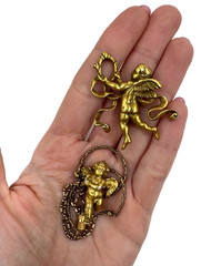 MMA SIGNED METROPOLITAN MUSEUM OF ART NYC SET NECKLACE BROOCH GOLD FILLED CUPID