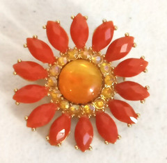 Gold Tone Flower Brooch Plastic Faceted Gems 1.75″ Orange Coral Colored Vtg Pin