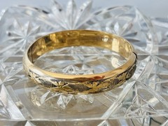 Vintage 12k Gold Filled Floral Etched Bangle Bracelet Signed Marathon Co