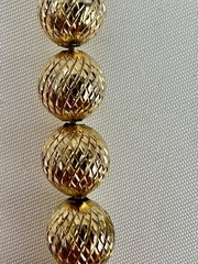 Vintage Crown Trifari Ball Bead Textured Gold Tone Chocker 14.5-16” Necklace