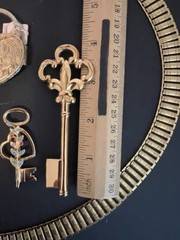 VTG NWT CORO BOOKCHAIN LOCK & KEY BELT + 2 KEY BROOCHES, 1 STERLING BOOK PIECE!
