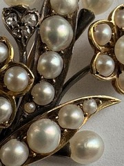 READ Victorian 10K 18K Mixed Metals Pearl Mine Cut Diamonds Leaf Flower Brooch