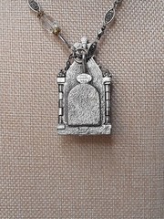 Vtg Sweet Romance Silvertone ‘Gates of Heaven’ Opening Door Pendant Necklace